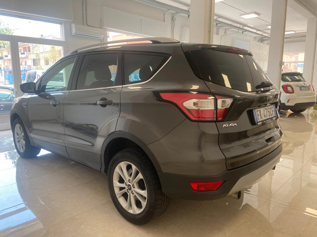 Ford Kuga 1.5 TDCI 120 CV S&S 2WD Titanium
