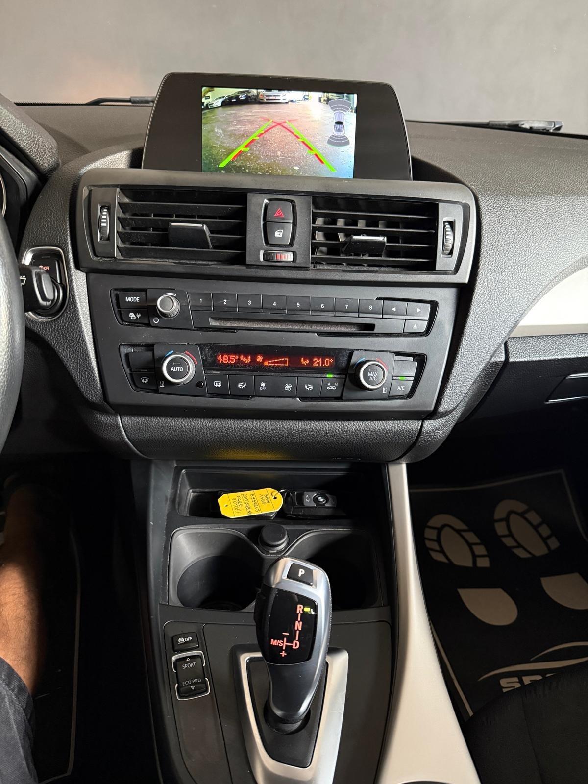 Bmw 118 118d 5p. Unique