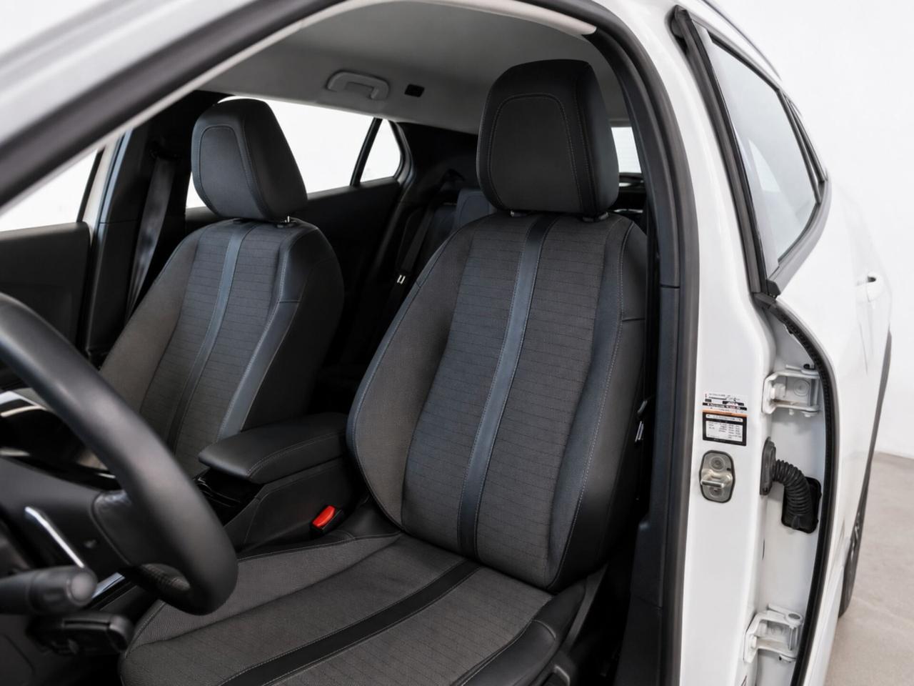 Peugeot 2008 BlueHDi 130 S&S EAT8 Allure