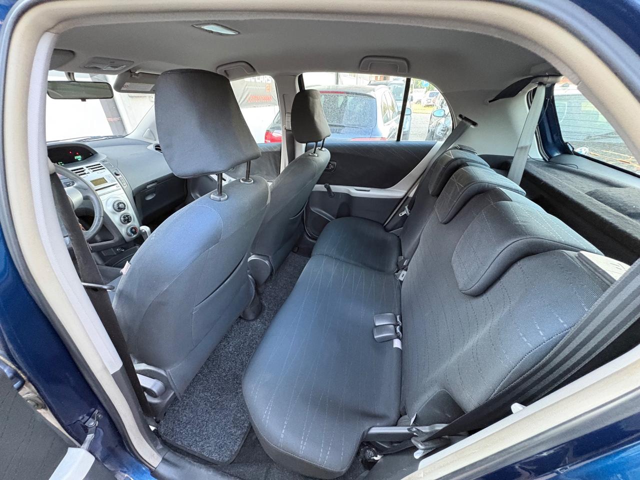 Toyota Yaris 1.0 5 porte Sol