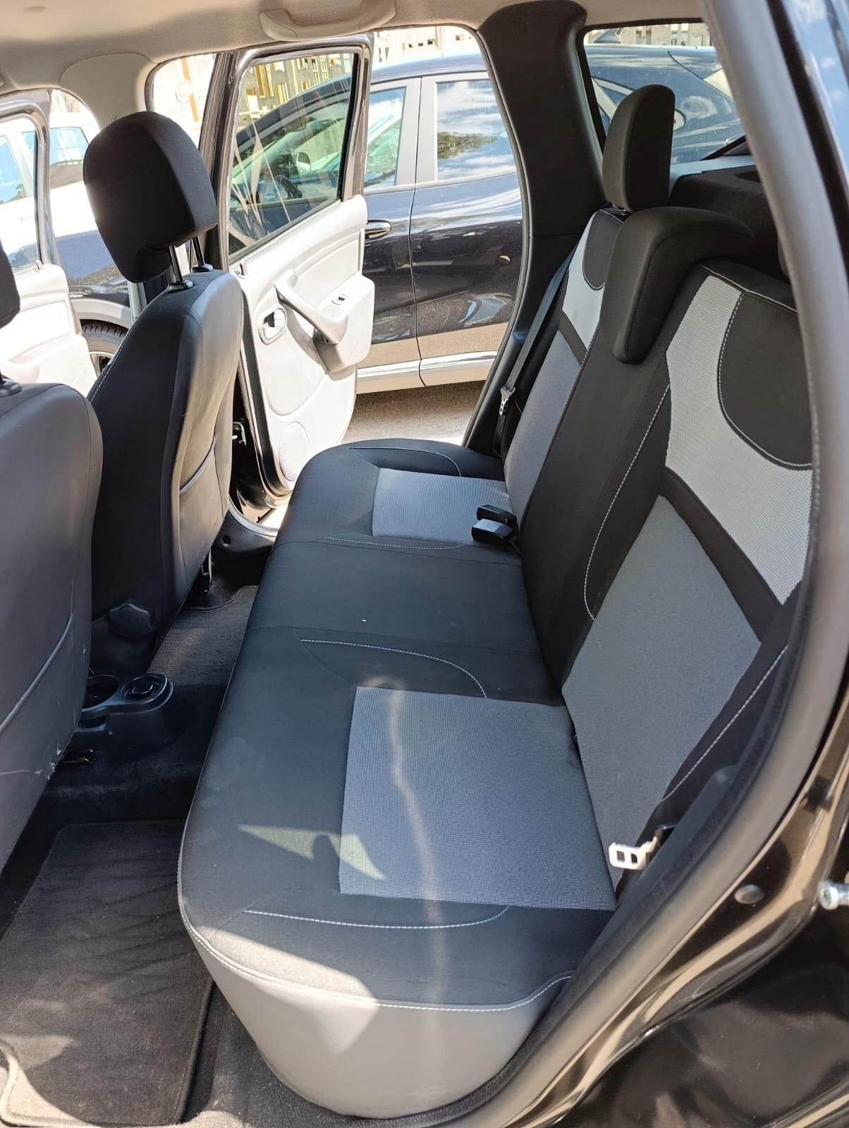 Dacia Duster 1.5 dCi 4x4 Lauréate 2017