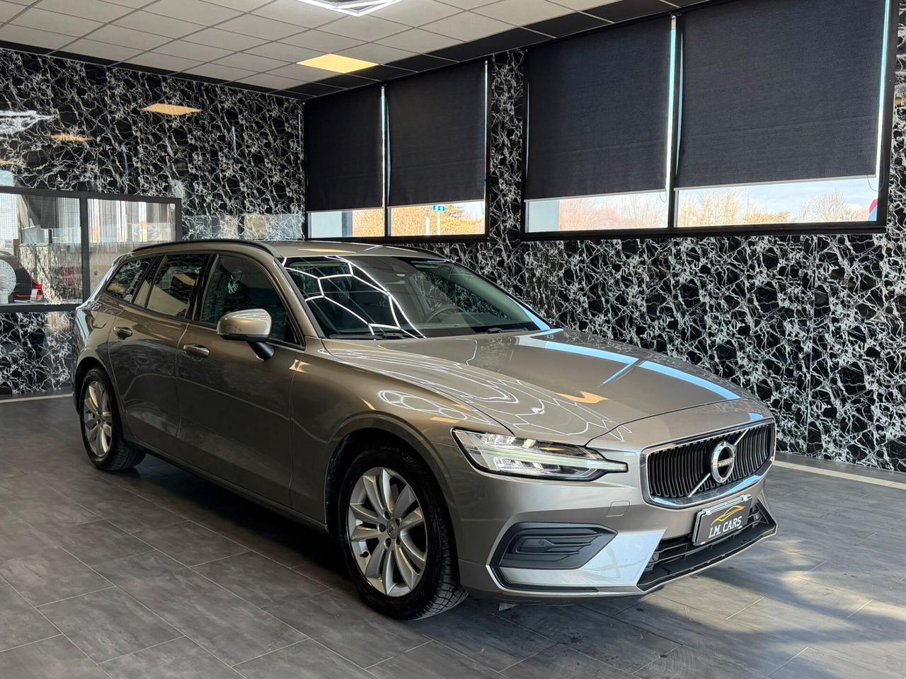 Volvo V60 B4 (d) Geartronic Momentum Business