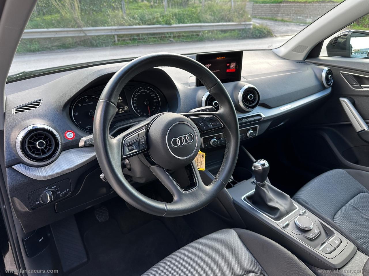 AUDI Q2 30 TDI Business Advanced