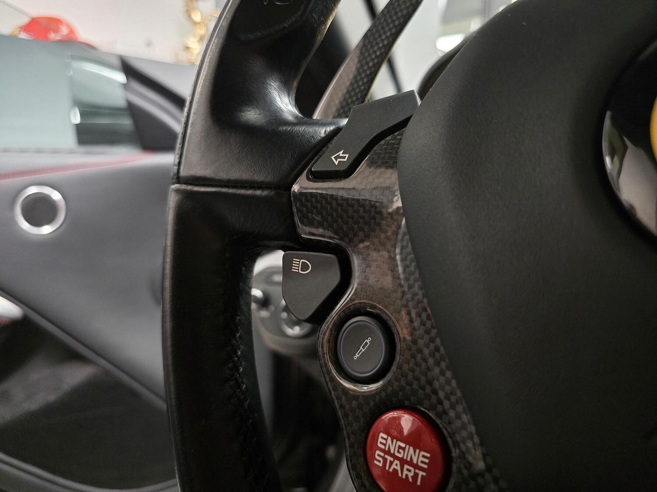 Ferrari F12 Berlinetta 6.3 740CV SERVICE BOOK_LED_CARBONIO_TOP