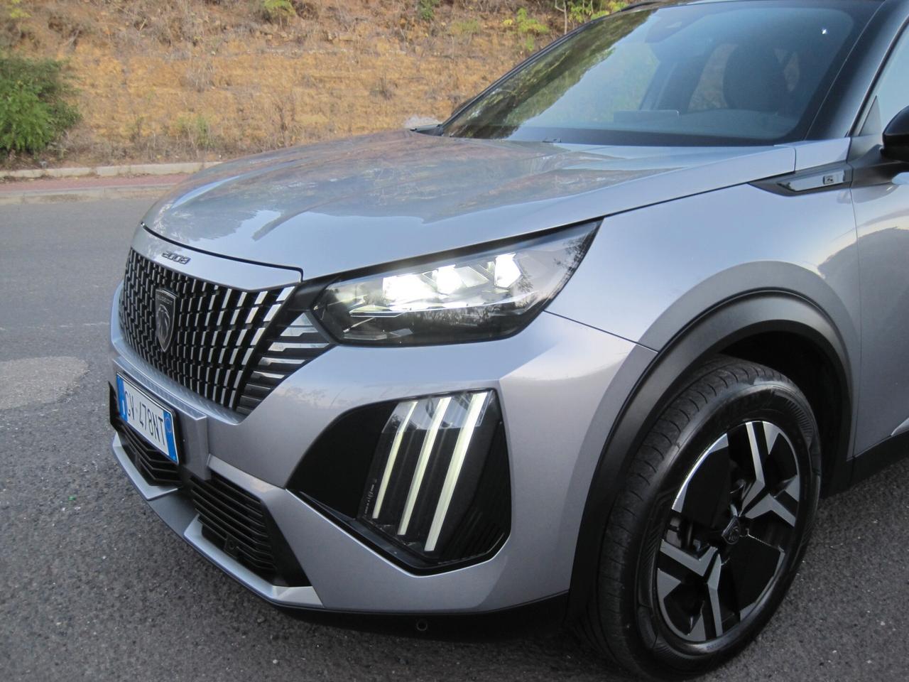 Peugeot 2008 PureTech 130 S&S EAT8 GT