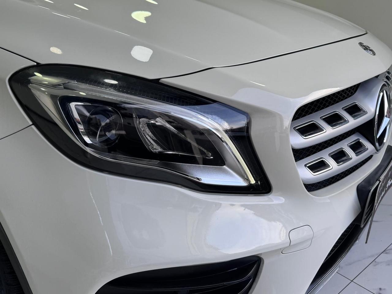 Mercedes-benz GLA 220 d Automatic -PREMIUM AMG-GARANTITA-2017