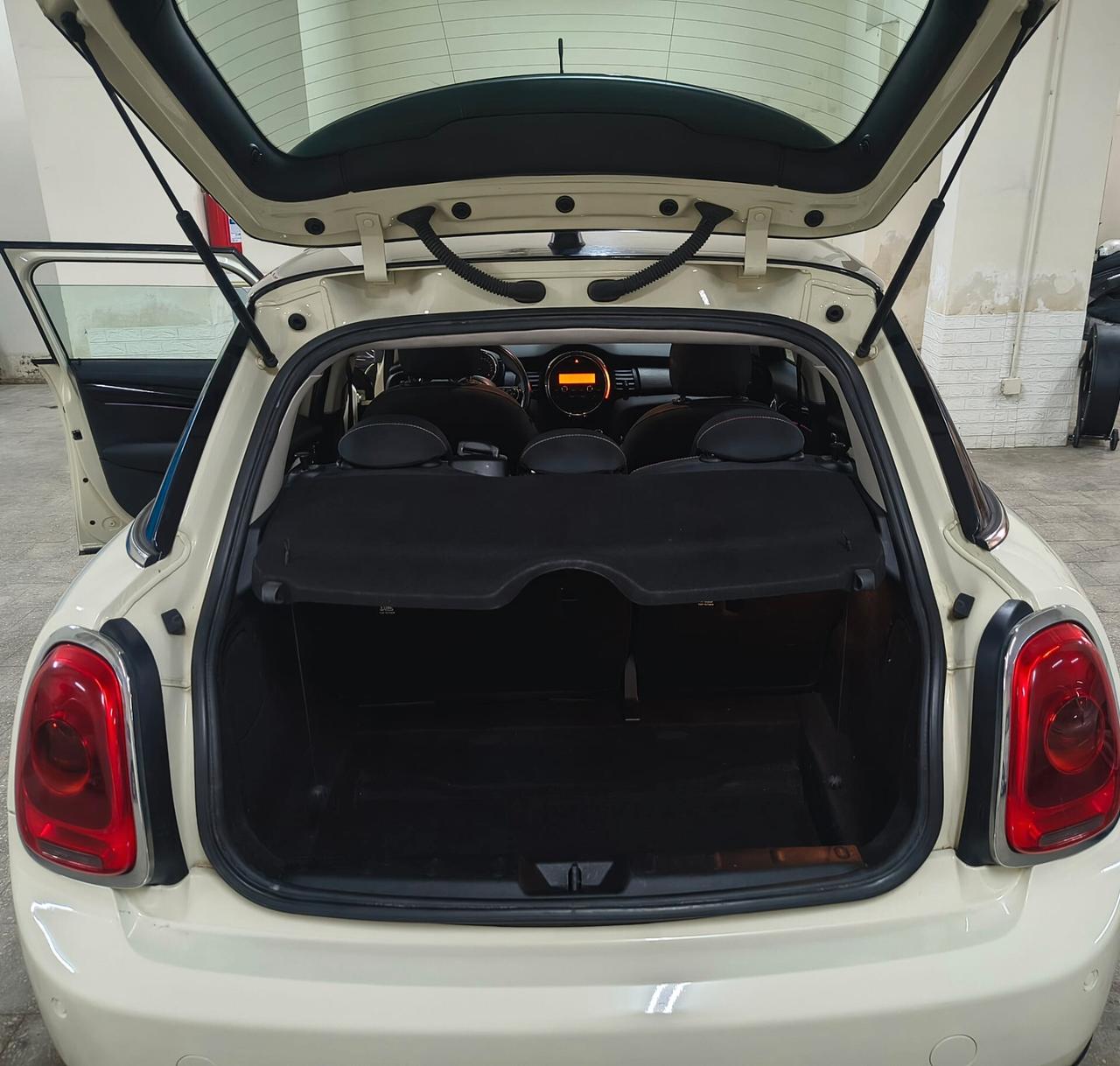 Mini 1.5 Cooper D - KM120000