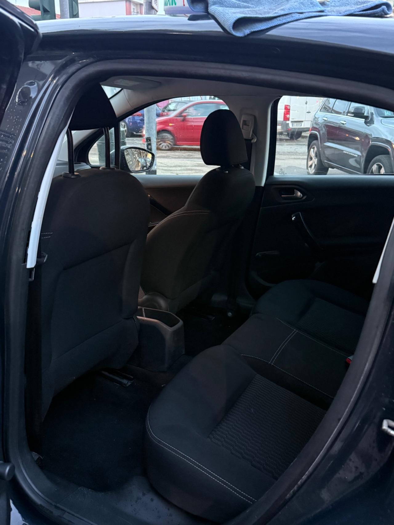 Peugeot 208 80.000 km