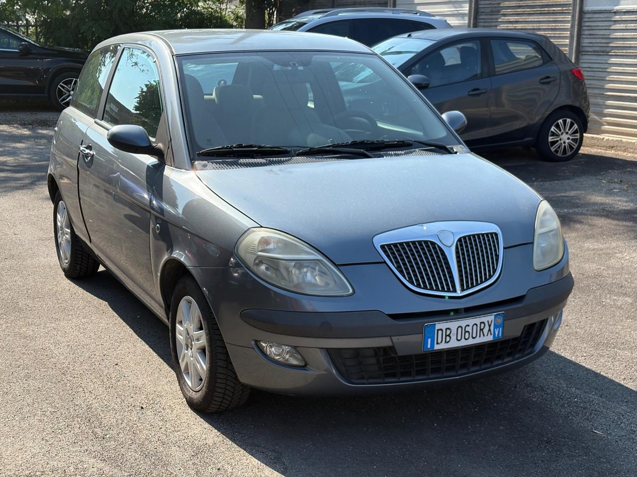 Lancia Ypsilon 1.2 Oro Bianco