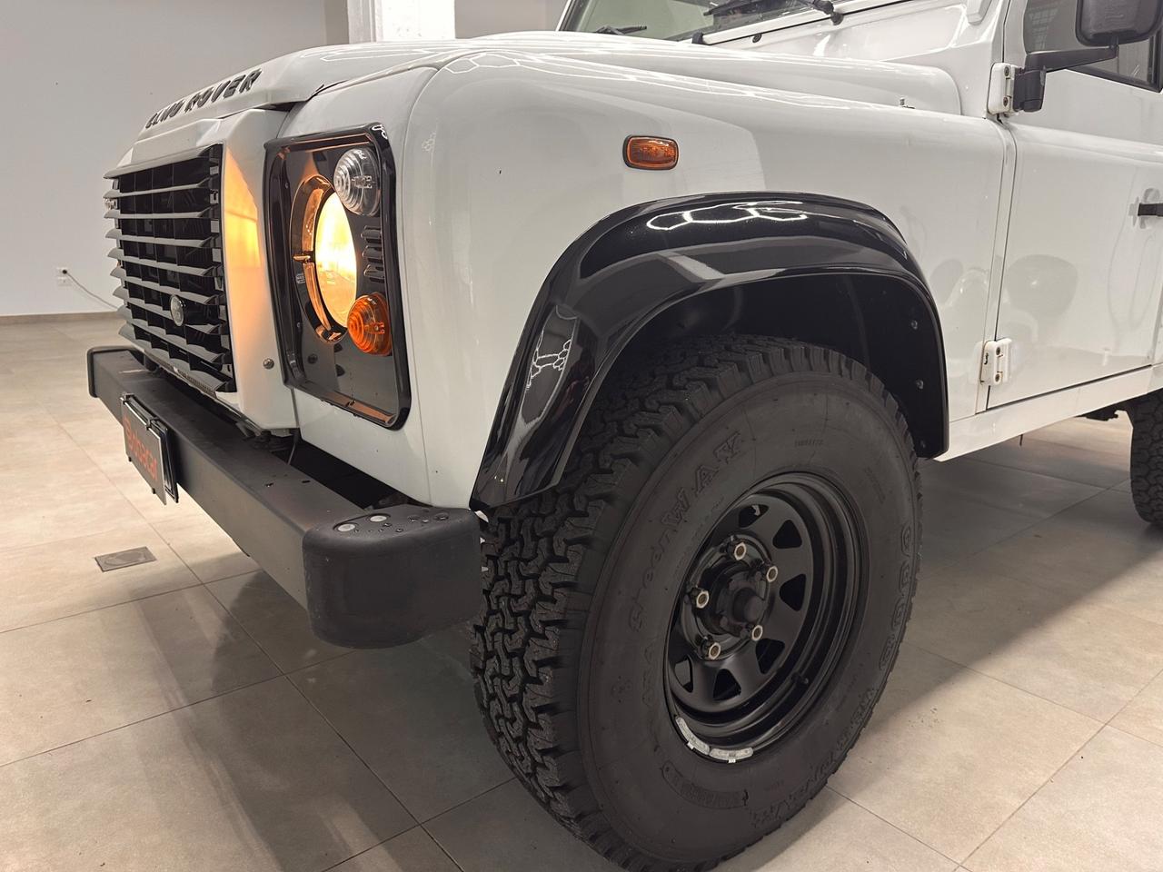 Land Rover Defender 90 2.2 TD4 Station Wagon E N1