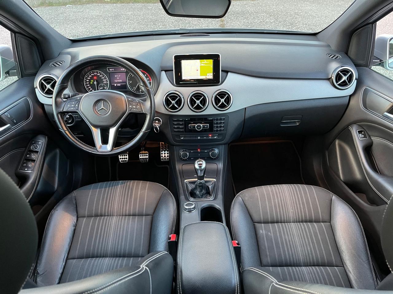 Mercedes-benz B 180 CDI 2013 - PREMIUM —-