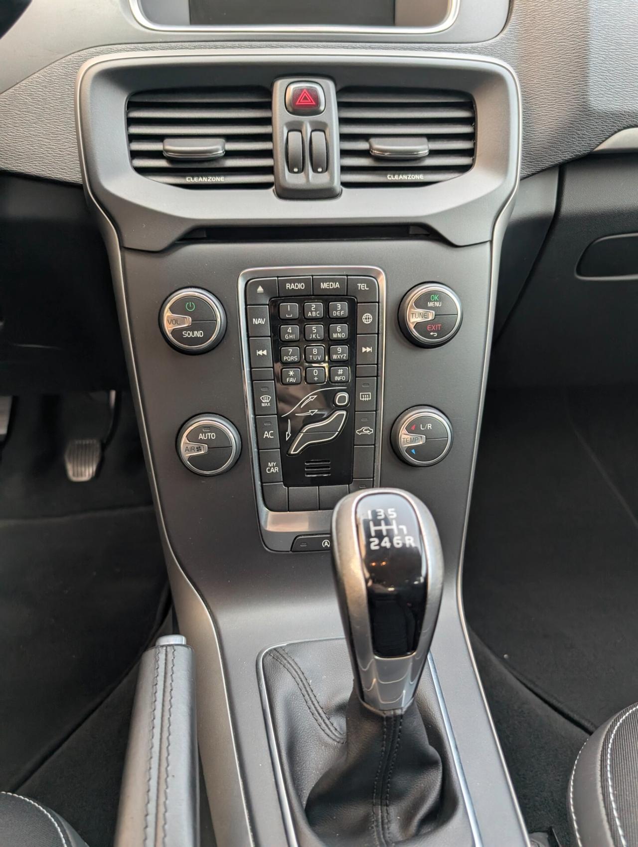 Volvo V40 D2 Momentum