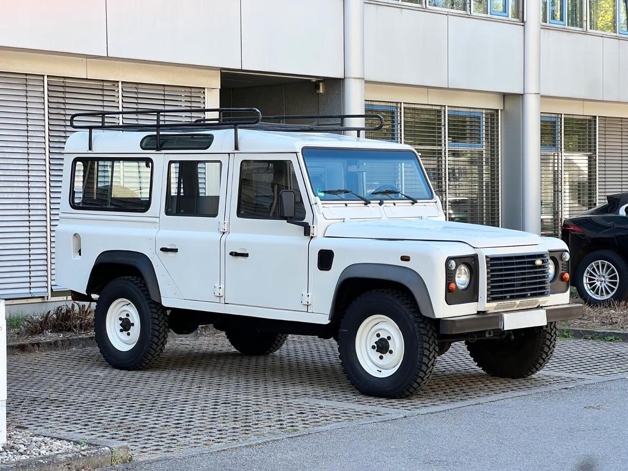 Land Rover Defender 110 ~Gancio di traino~8 posti~Aria condizionata~Pelle
