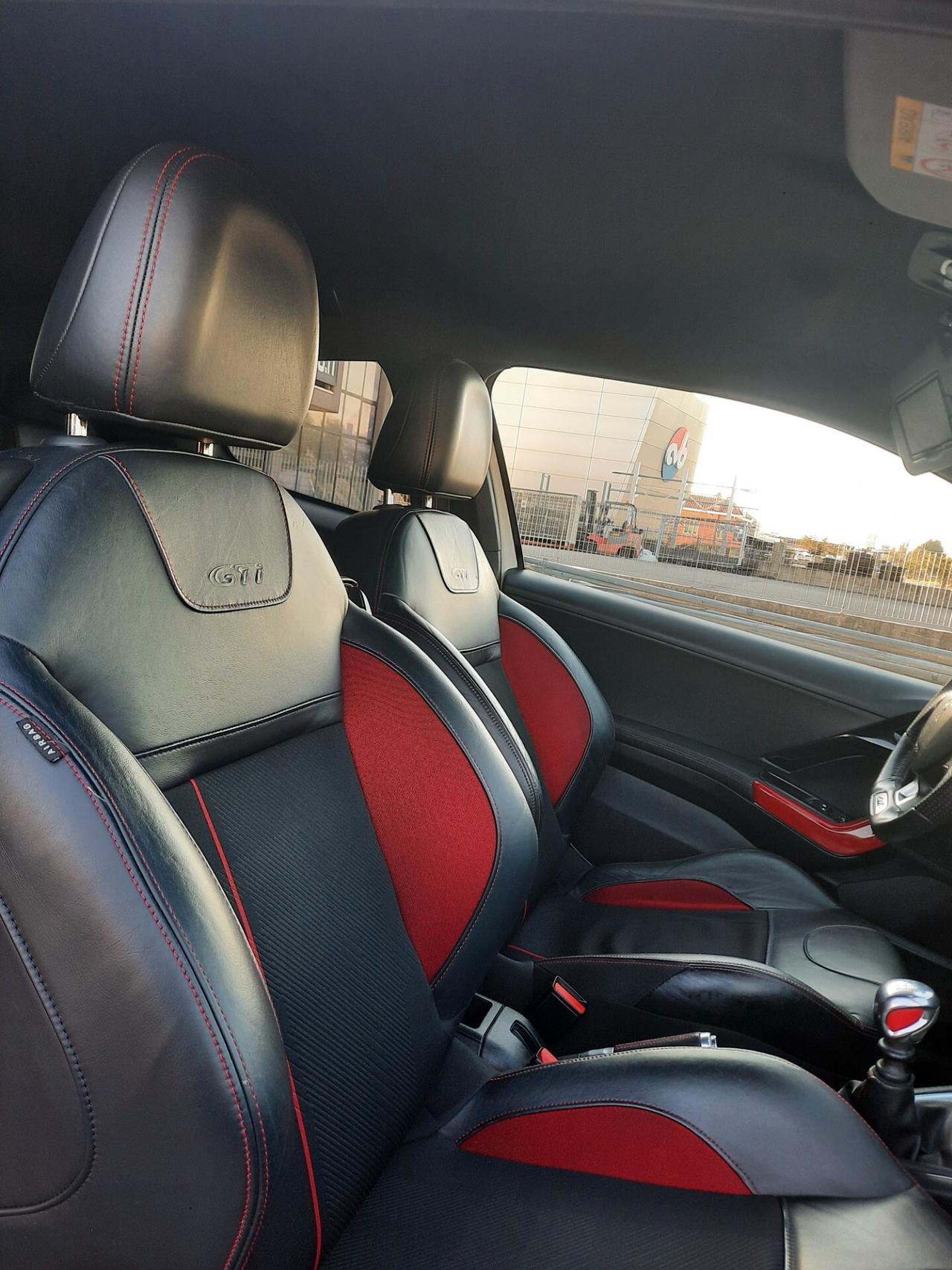 Peugeot 208 1.6 THP 200 CV 3 porte GTi
