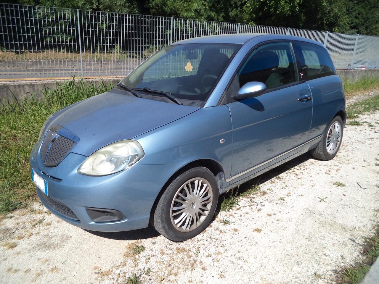 Lancia Ypsilon 1.2 Oro Plus OK NEOPATENTATI SOLO 69000 KM NO FUMATORE
