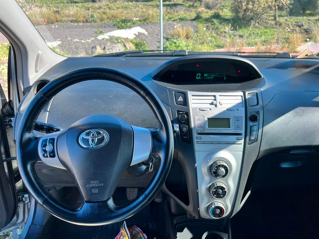 Toyota Yaris 1.4D O-C-C-A-S-S-I-O-N-E