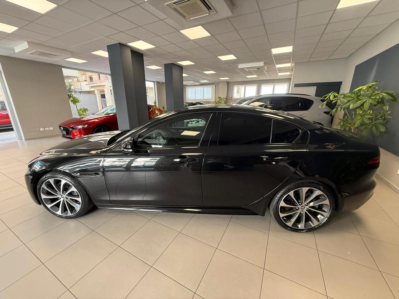 Jaguar XE 2.0 D 204 CV aut. R-Dynamic SE