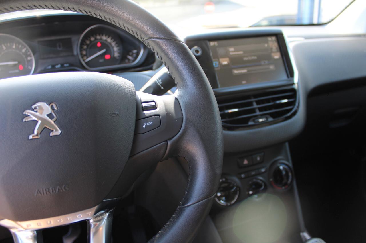 Peugeot 2008 1.2 PureTech 82 Allure