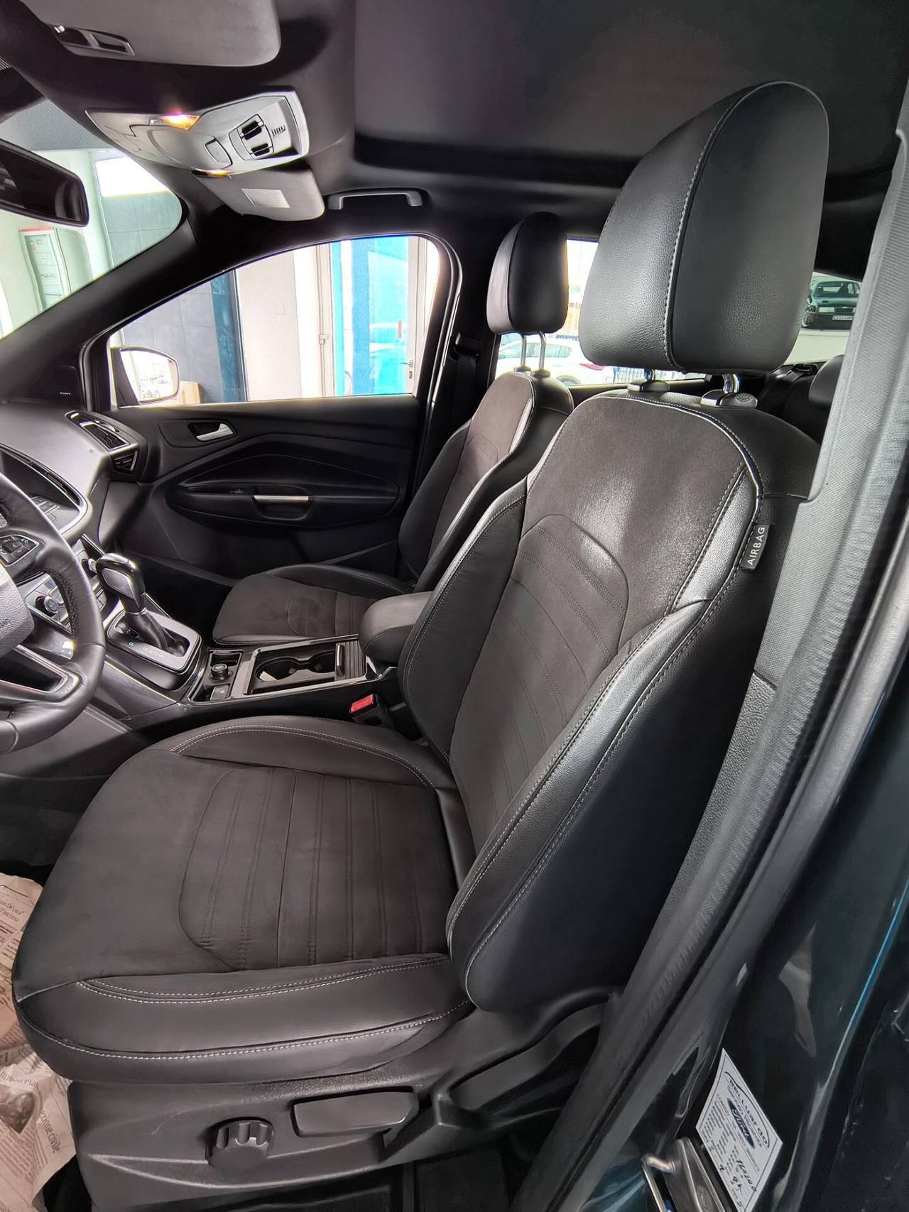 Ford Kuga 2.0 TDCI 150 CV S&S 4WD Powershift ST-Line