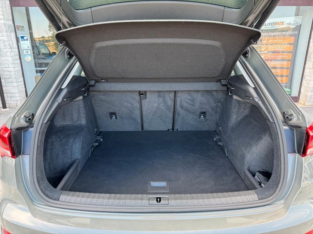 Audi Q3 35 TDI S tronic Business