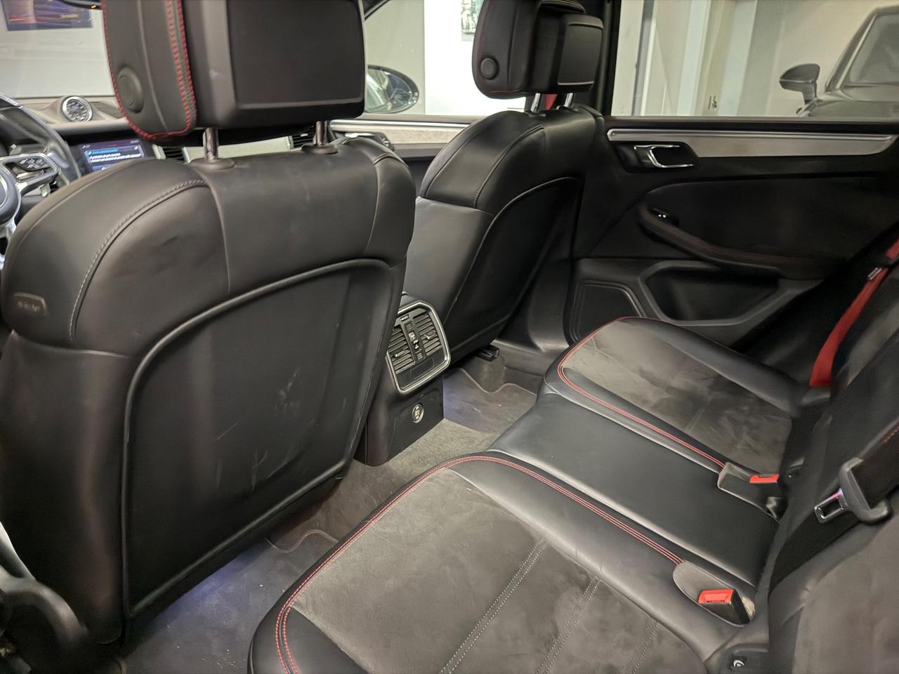 Porsche Macan 3.0 GTS iva esposta