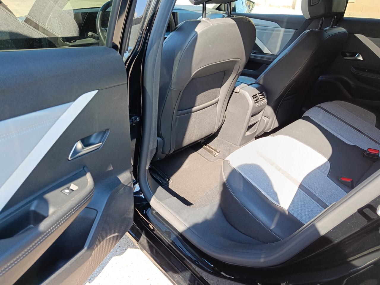 Opel Astra 1.5 Turbo Diesel 130 CV AT8 Business Elegance
