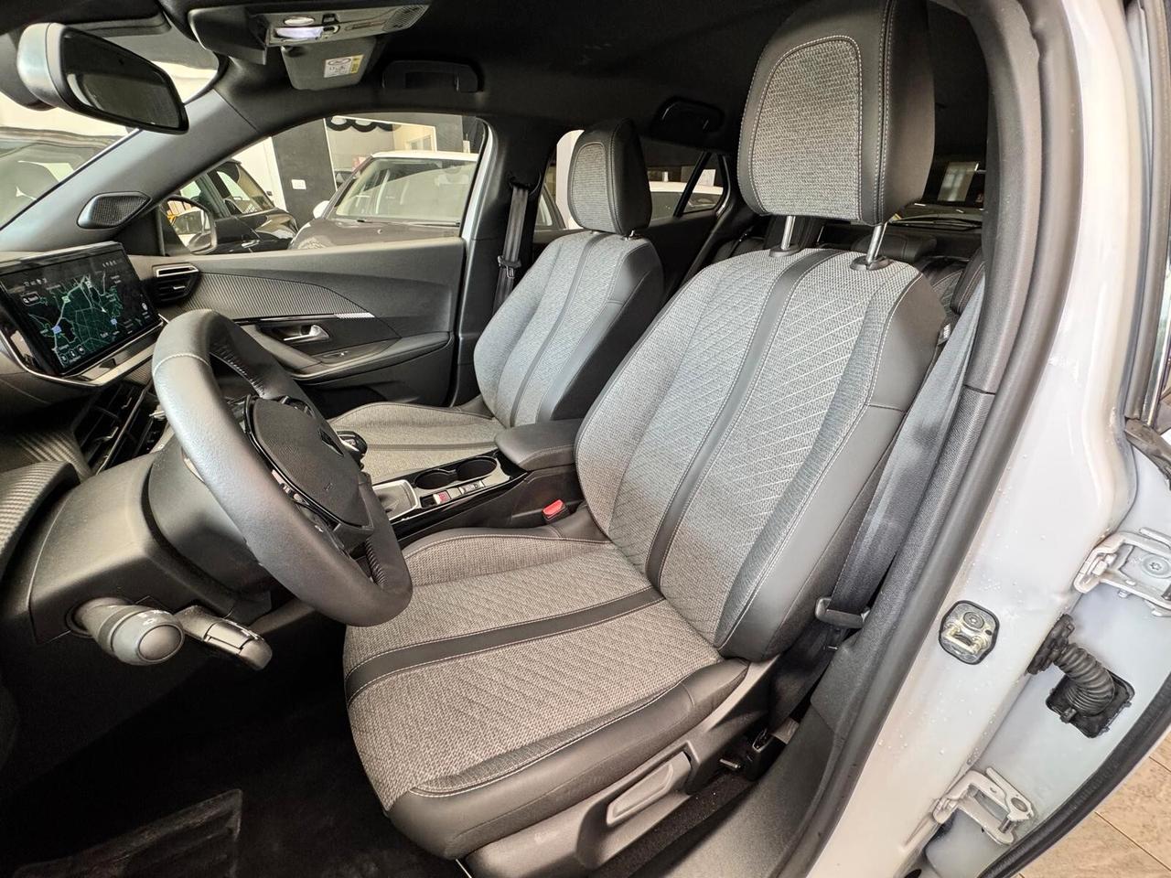 Peugeot 2008 PureTech 100 S&S Allure