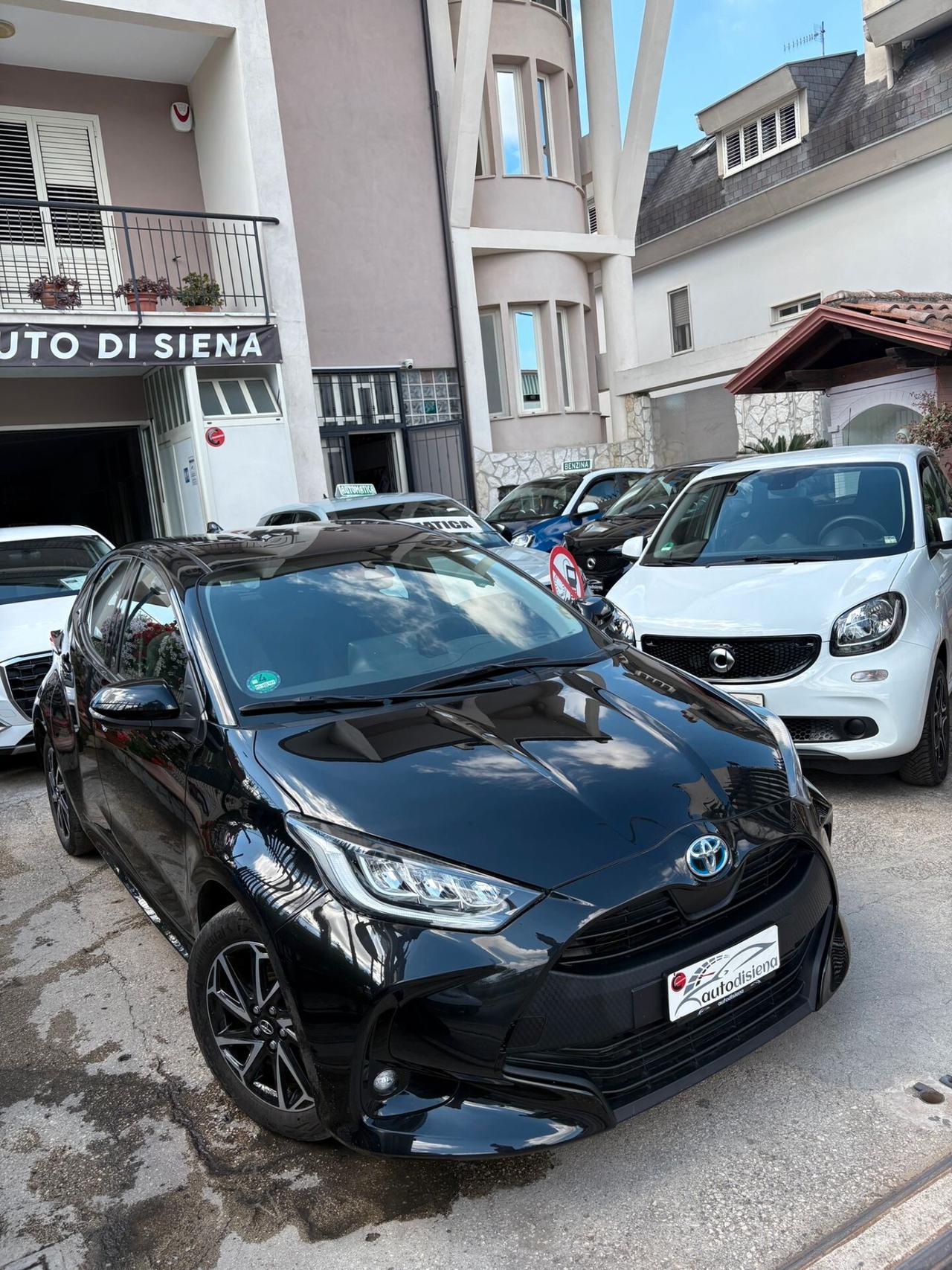 Toyota Yaris 1.5 Hybrid 5 porte Lounge design