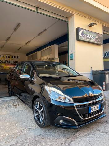 Peugeot 208 BlueHDi 100cv 5p Allure 2017