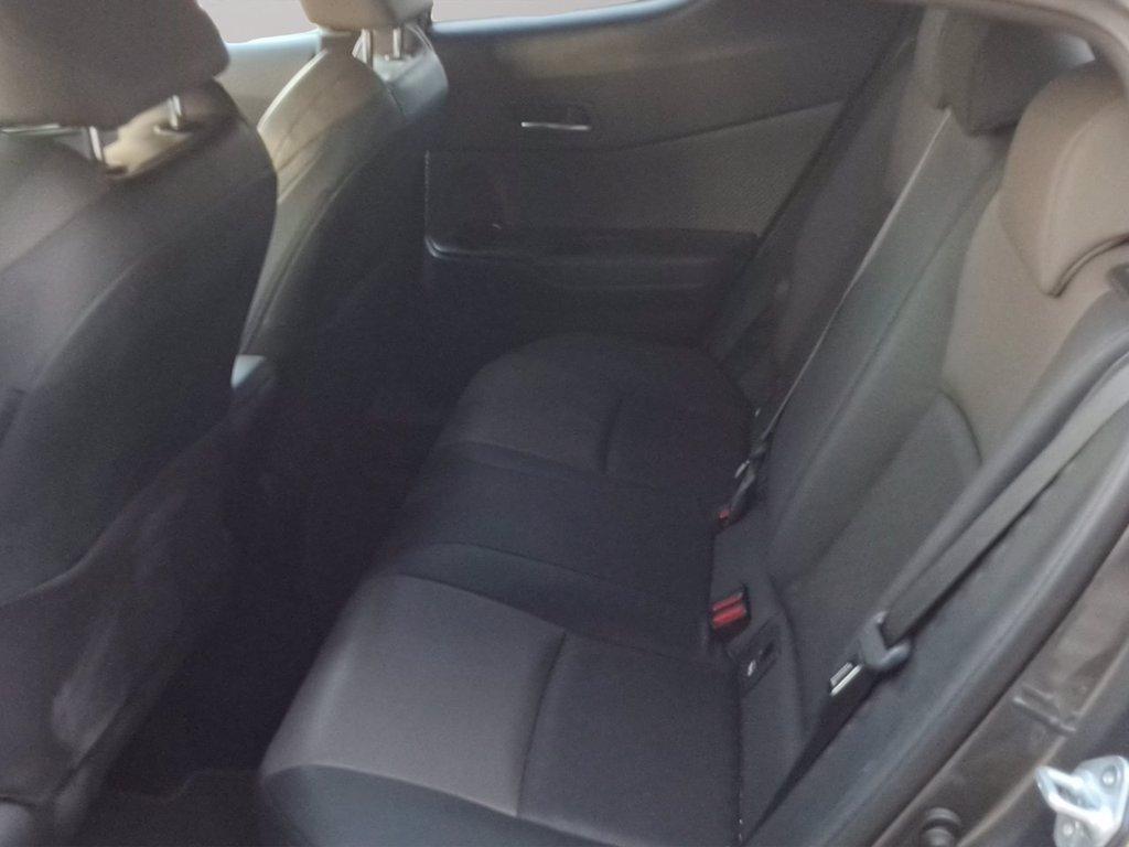 TOYOTA C-hr 1.8h lounge e-cvt del 2022