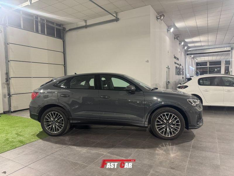 Audi Q3 SPB 45 TFSI e S tronic Identity Black