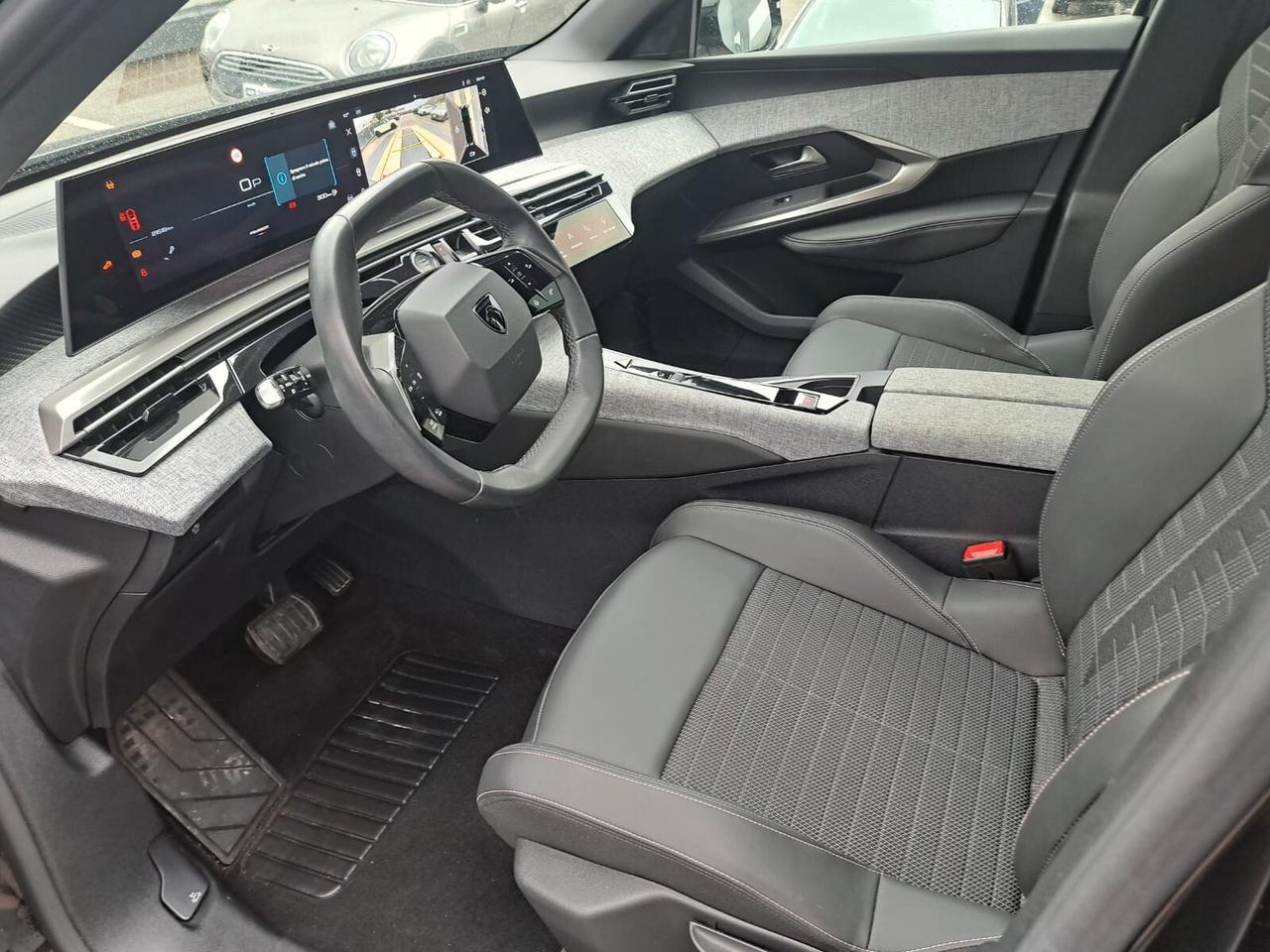 PEUGEOT 3008 1.2 BENZINA/HYBRID 136 CV EAT ALLURE