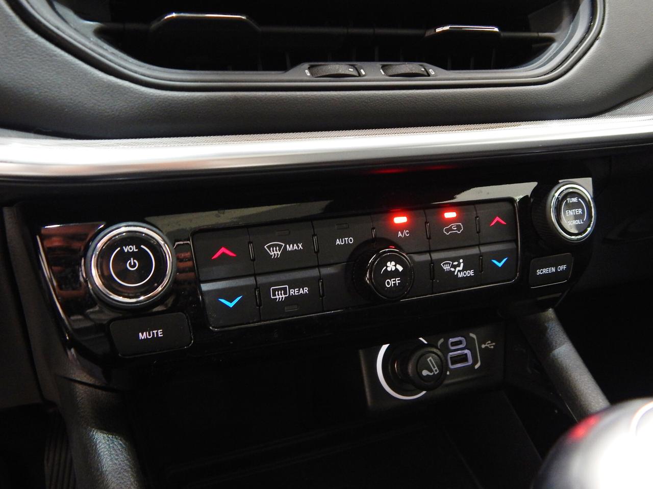 Jeep Compass 1.6 mjt "S" 130cv TETTO-NAVI-PELLE-PARK-RADAR-LED
