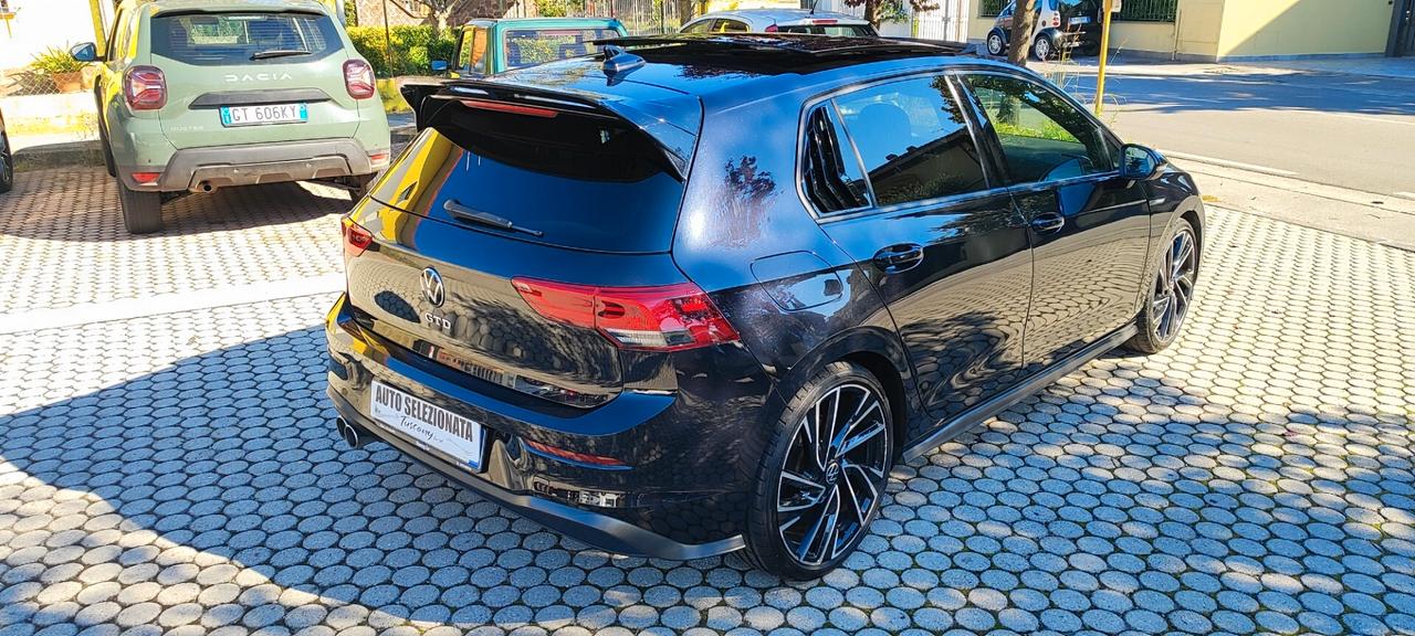 Volkswagen Golf 2.0 TDI GTD DSG 200cv