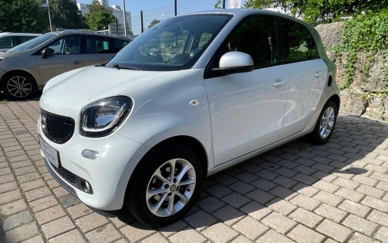 Smart ForFour 70 1.0 Passion Navi PDC