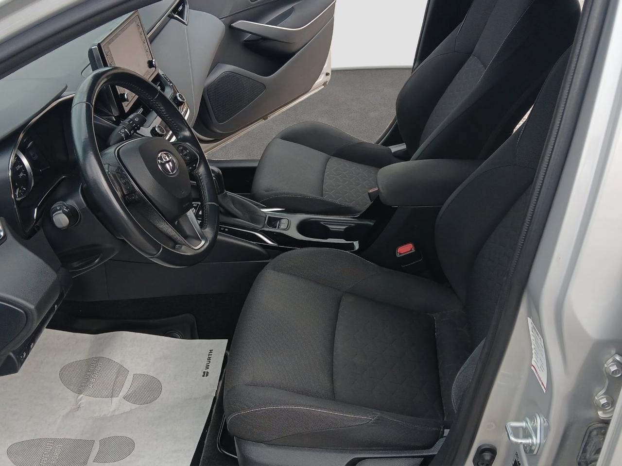 Toyota Corolla 1.8h Business cvt