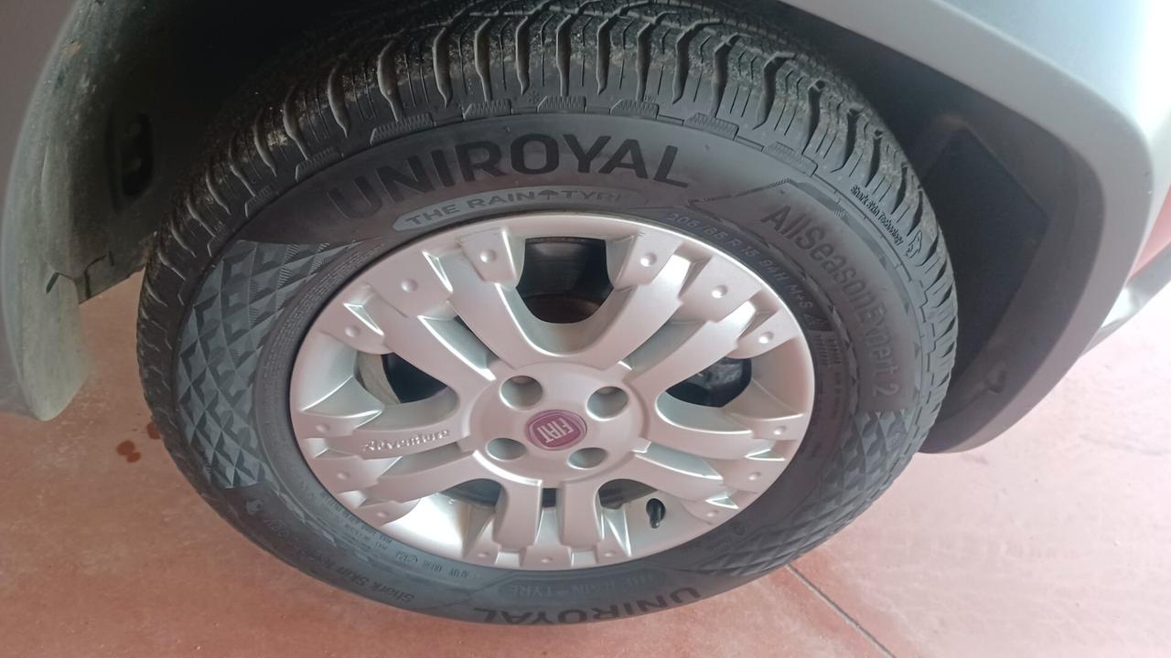 Fiat Strada ADVENTURE