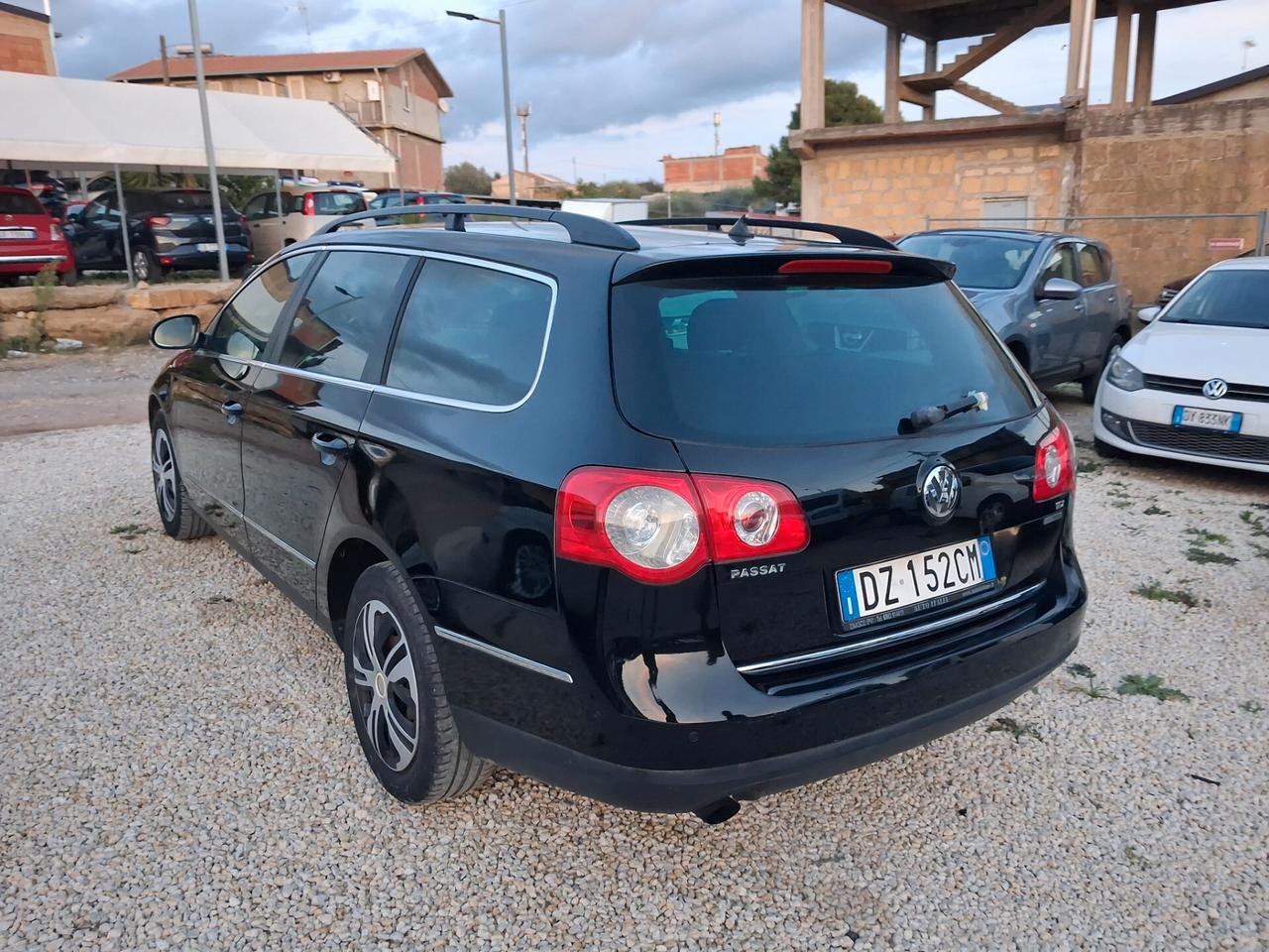 Volkswagen Passat 1.6 TDI DPF Var Comf. BM Tech.