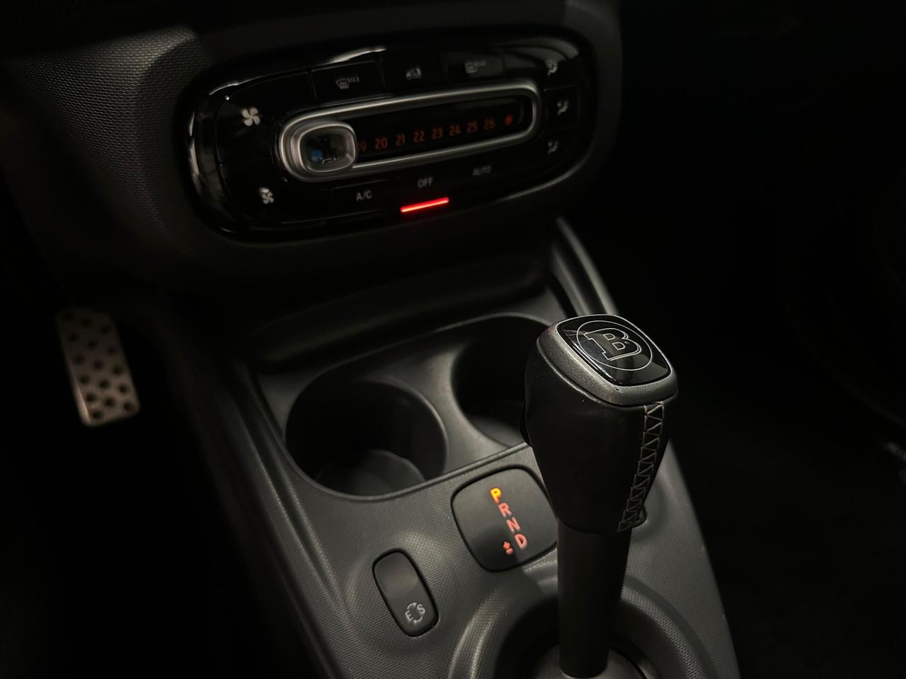 Smart ForTwo BRABUS 0.9 Parisblue