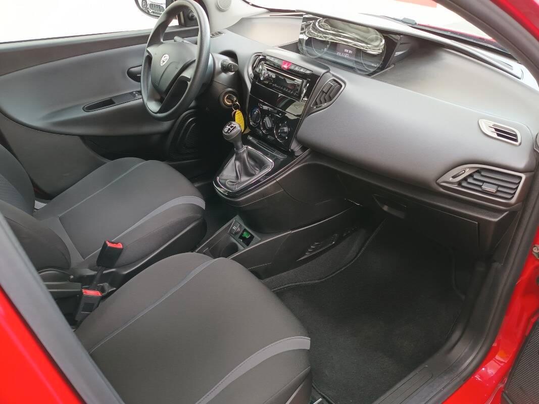 Lancia Ypsilon 1.3 mjt Silver s&s 95cv