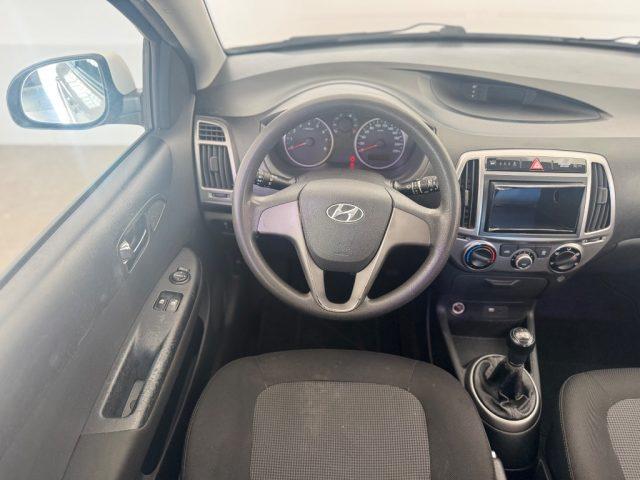 HYUNDAI i20 1.2 5p. Sound Edition