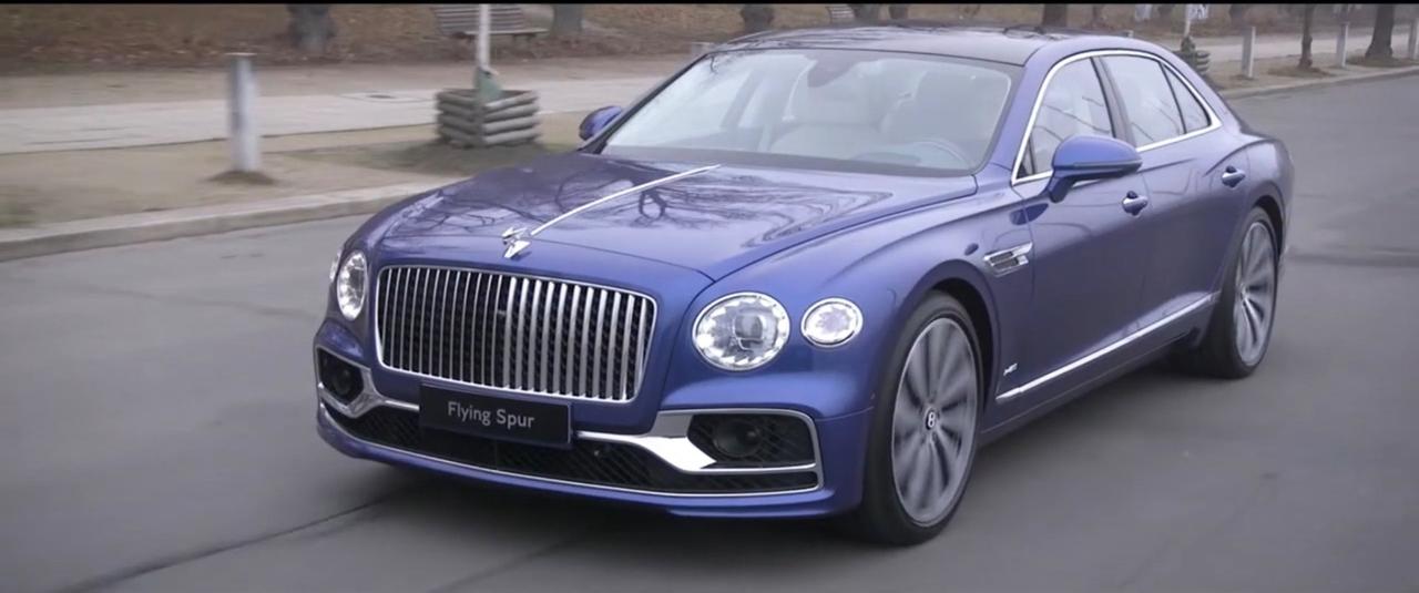 Bentley Flying Spur V8