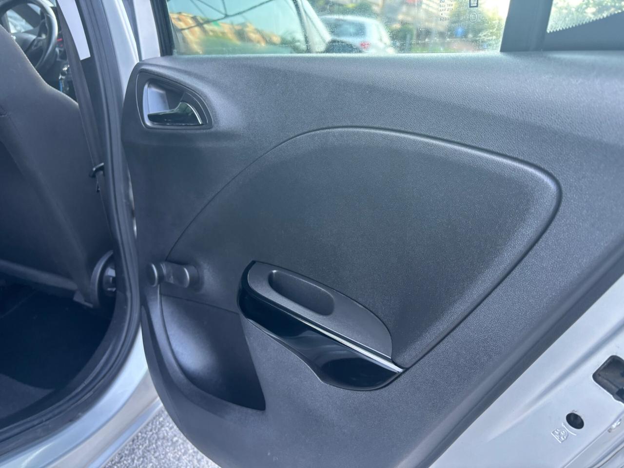 Opel Corsa 1.4 GPL 5 porte Cosmo OK NEOPATENTATI