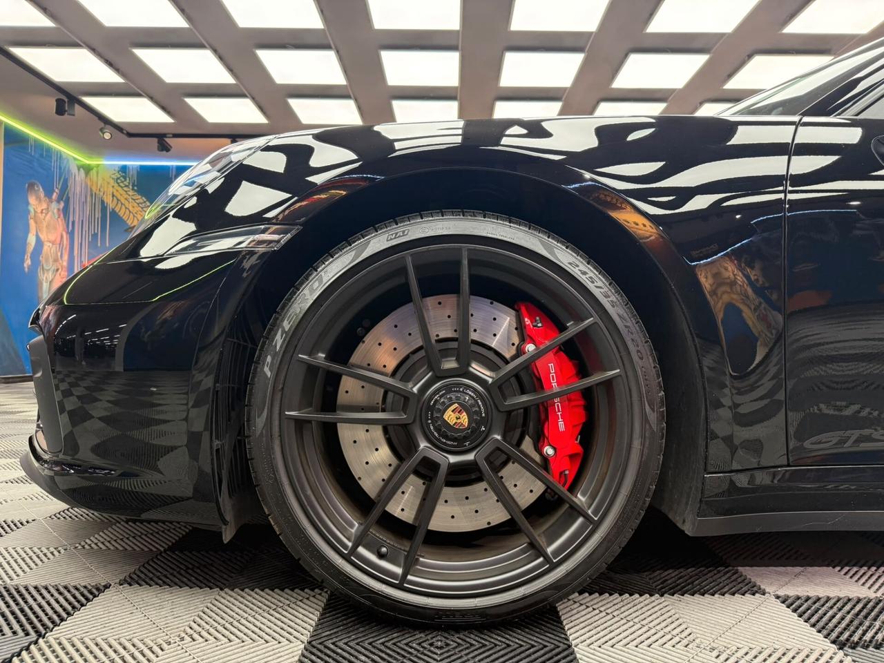 Porsche 911 Carrera 2 GTS (949)
