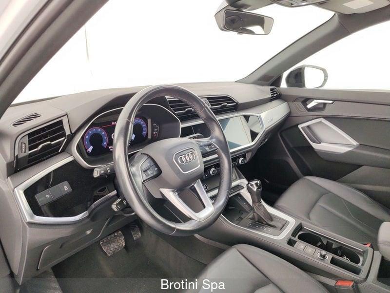 Audi Q3 35 TFSI Business Advanced