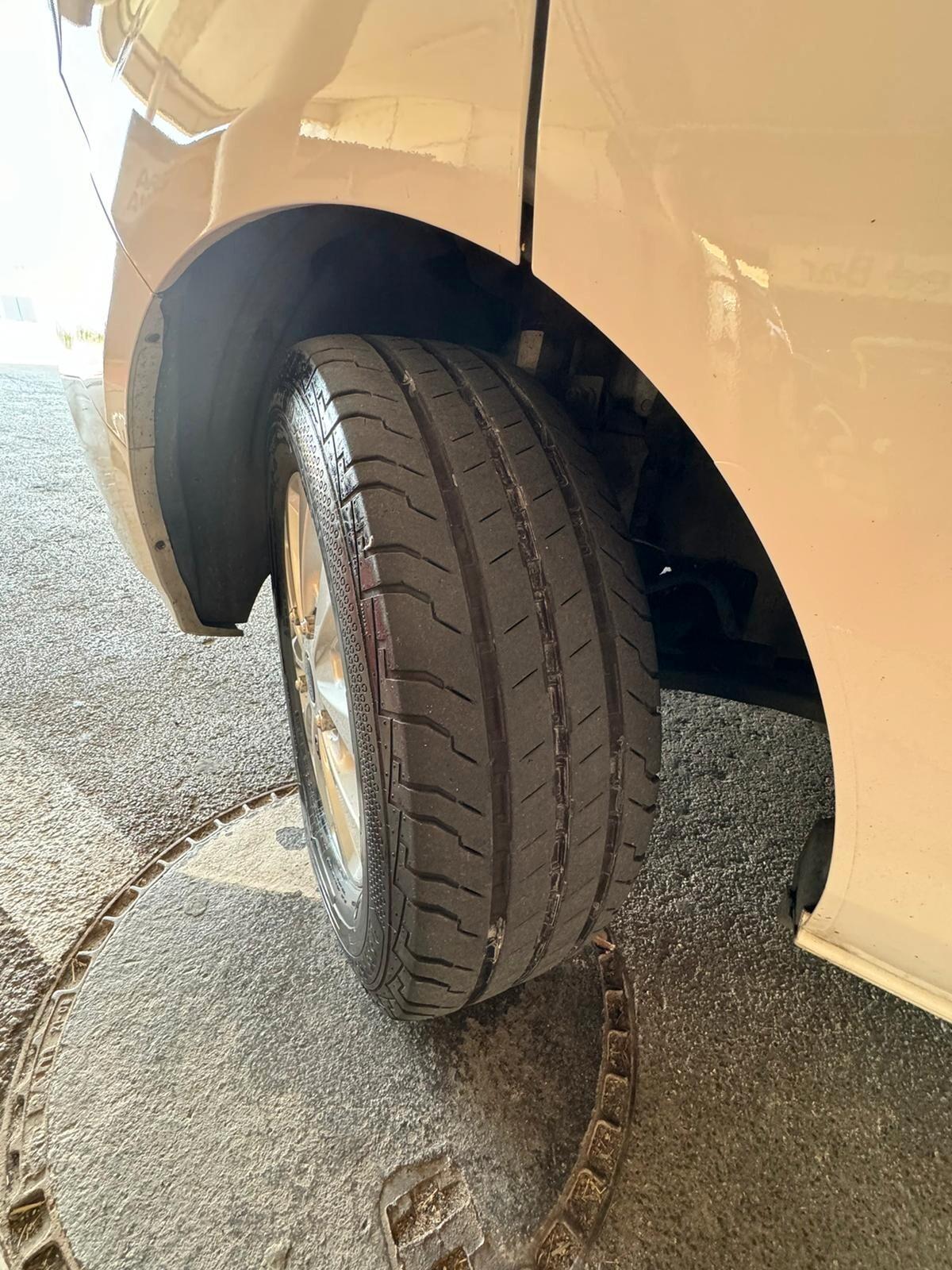 Ford Transit Custom 2.0 TDCi 170 cv , cambio automatico Furgone