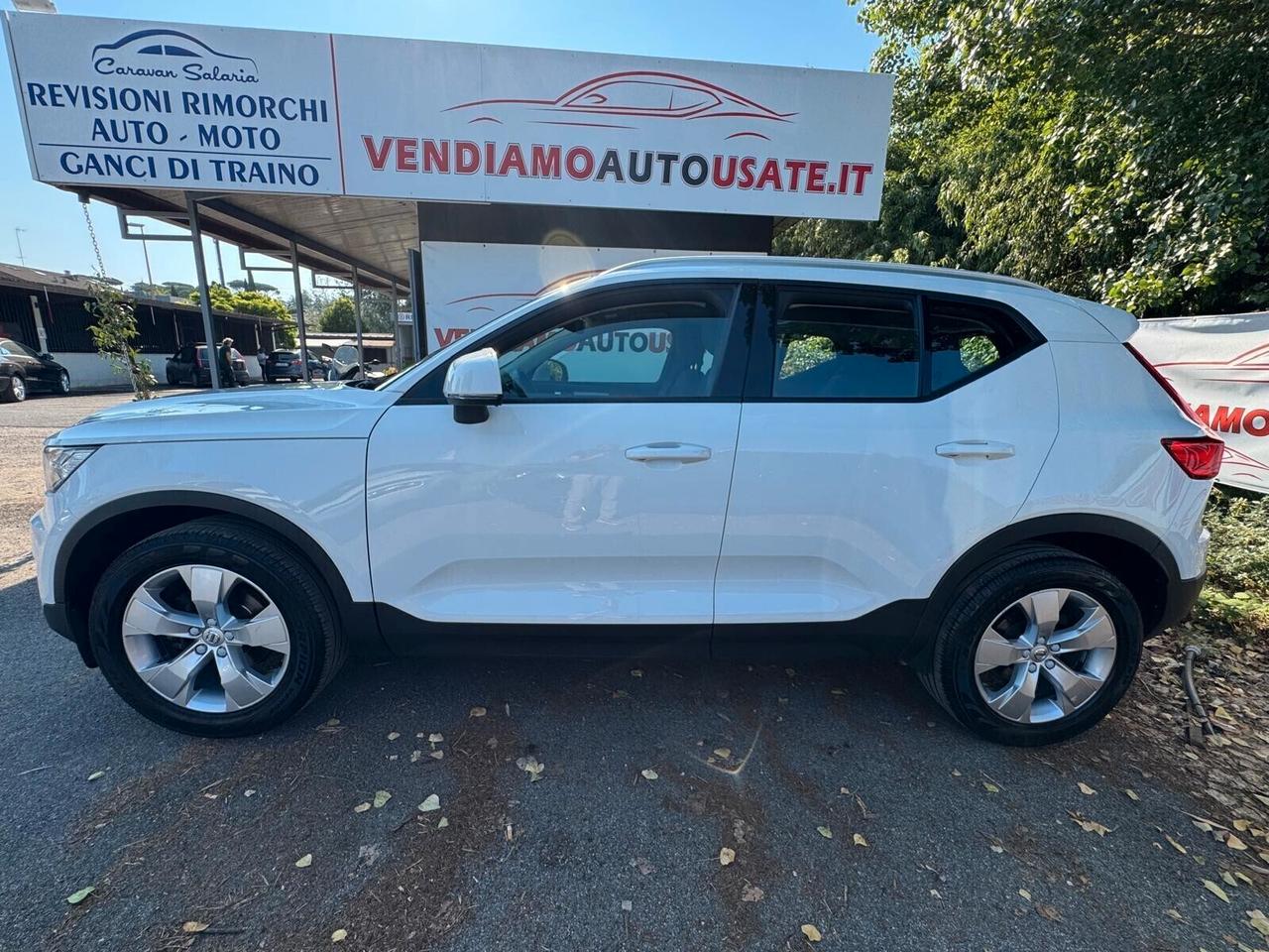 Volvo XC40 T2 Geartronic Momentum Core