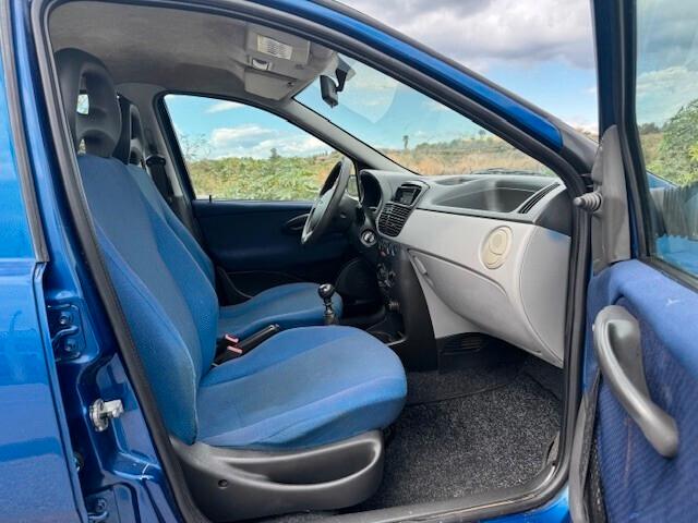 Fiat Punto 1.2i cat 5 porte ELX