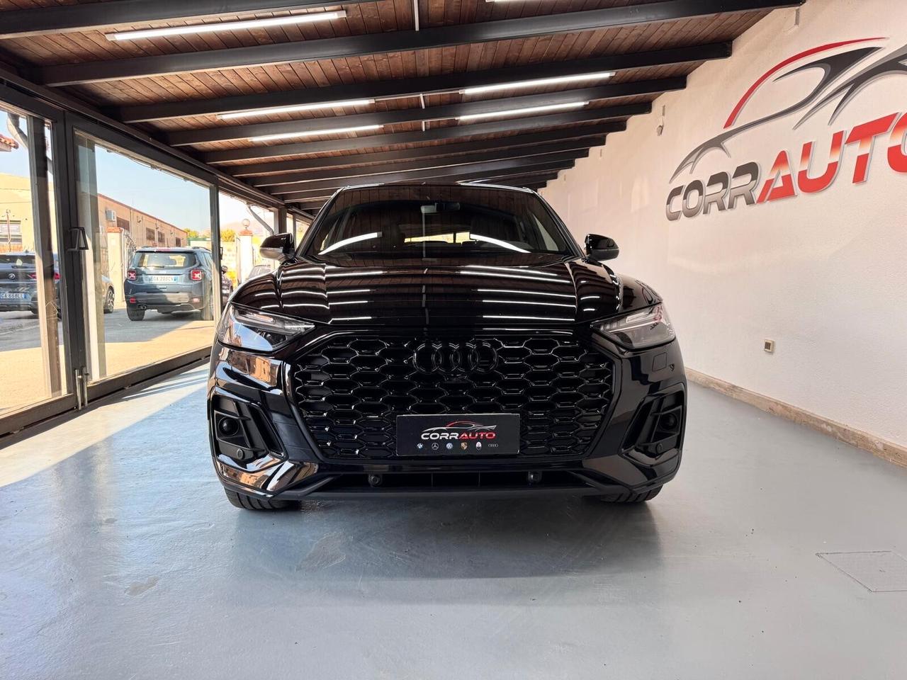 Audi Q5 Sportback 40 2.0 tdi mhev 12V Identity Black quattro S line