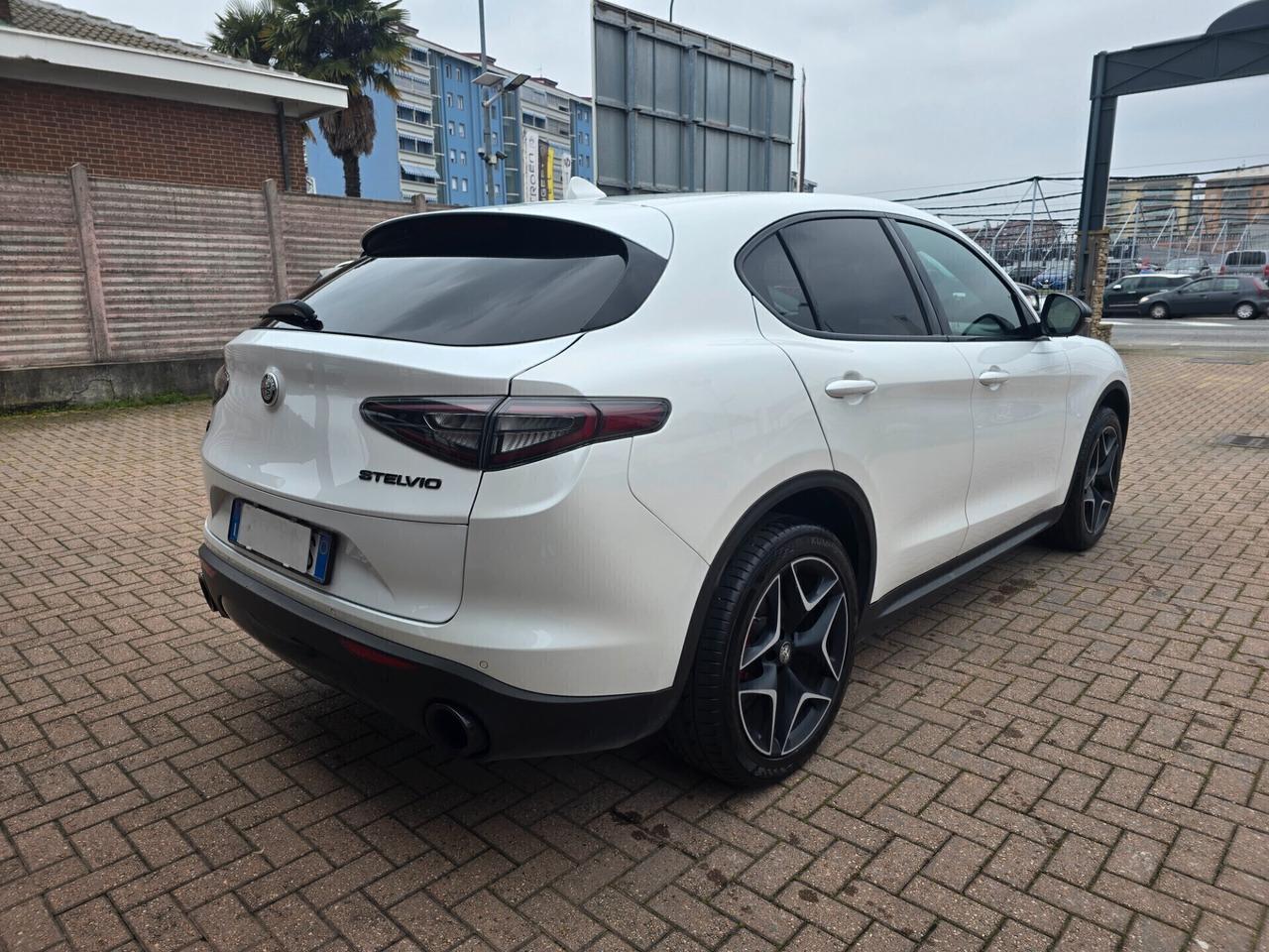 Alfa Romeo Stelvio 2.2 210 CV AT8 Q4 Ti Veloce